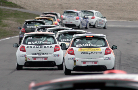 480_clio_achter_2_8624