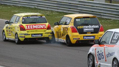 480_close_racing_swift_2717