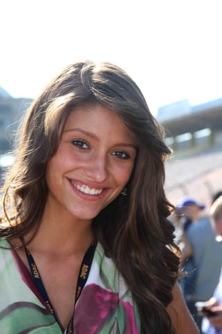 2011_no_grid_girl