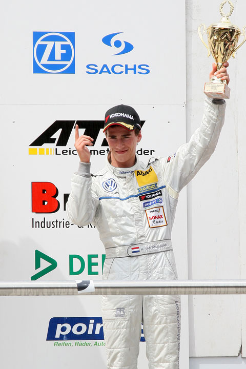 480_hannes_podium