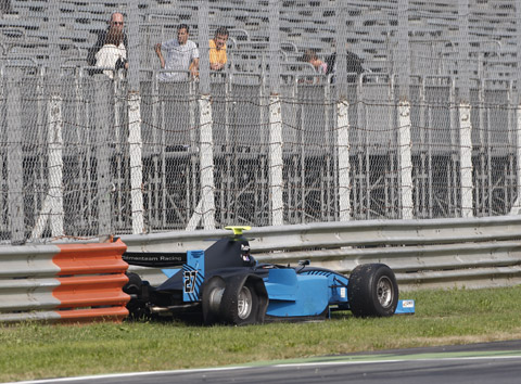 bg_monza_r1_cat_042