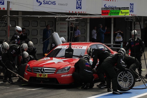 110502_zande_pitstop