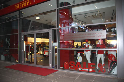2011_ferrari_shop_closed
