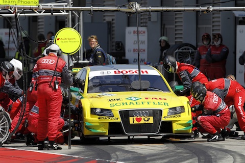 111004_DTM_Tomczyk_Pitstop_lausitz