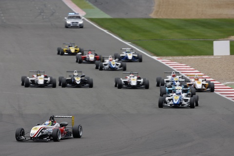 110910_f3es_silverstone_r1_start 110910_f3es_silverstone_r1_start