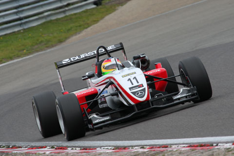 Roberto Merhi voorlopig op pole voor Masters