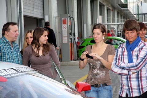 vln_women_fans