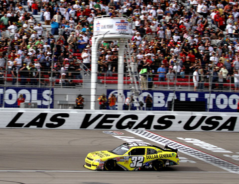 2011_mark_martin_las_vega_motor_speedway