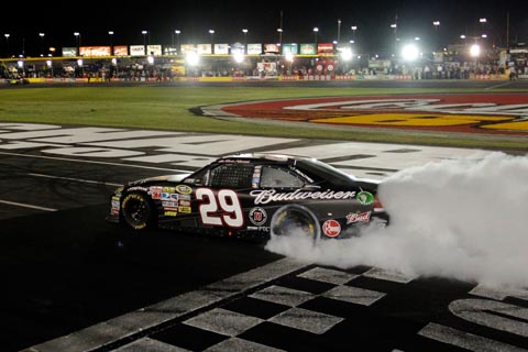 2011_charlotte_1_winner_kevin_harvick