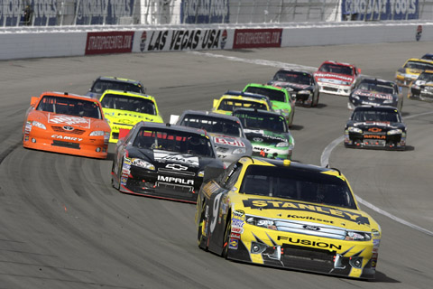 2011_race_marcos_ambrose