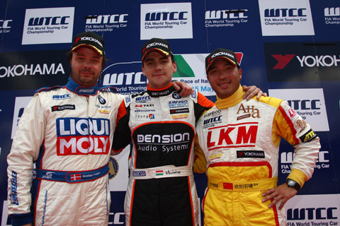 480_independent_podium7595