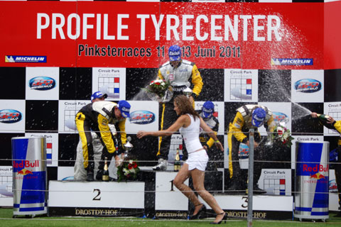 podium_clio