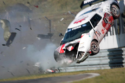 480_crash3_gt3