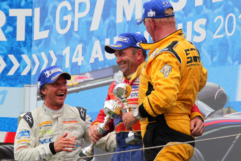 480_podium_legends_7747