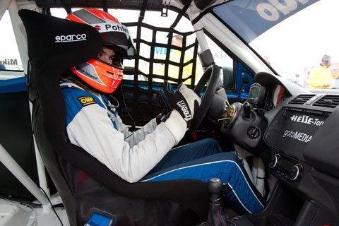 480_mike_in_auto_7191