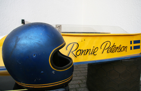 helm_ronnie_peterson_4