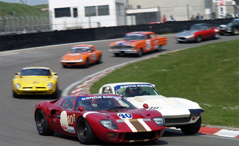 Grootste startveld Delta Lloyd Xclusief NK HTGT tijdens Historic Grand Prix Zandvoort