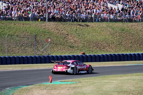 2012_volle_tribunes_1