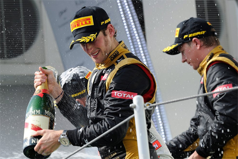 grosjean_raikkonen_champagne_hungaroring