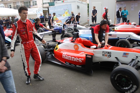 120512_f3_pau_quali_hannes_pregrille