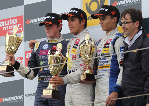 480_podium_4755 480_podium_4755