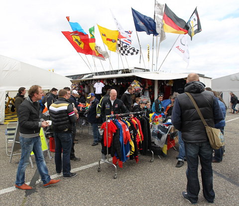480_stand_4835