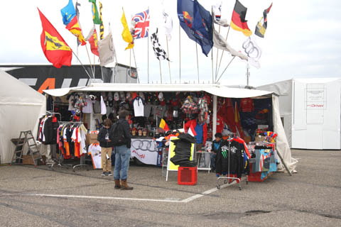 1_merchandise_stand