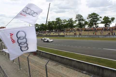120620_Groeten_LeMans_Audi_vlaggen