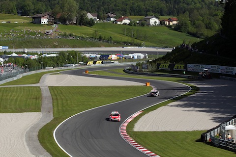 120519_wtcc_salzburg_quali_tarquini_scenic