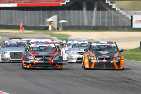 Overwinningen voor Andrea Larini en Chevrolet in Mugello