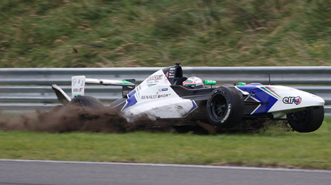 480_crash_frenault_128