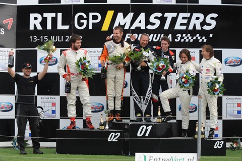 480_podium1_8277