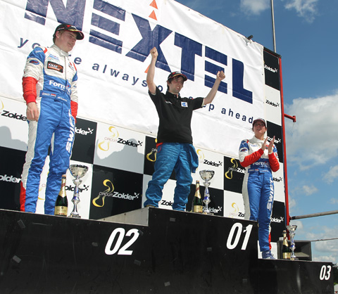 480_podium1_3322 480_podium1_3322