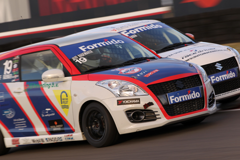 480_close_racing_0263
