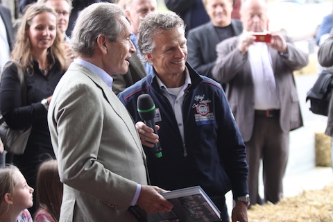 131031 Presentatie overhandiging