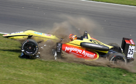 480 crash gelael 3277