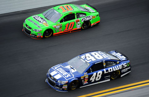 2013_danica_jimmie_johnson_race