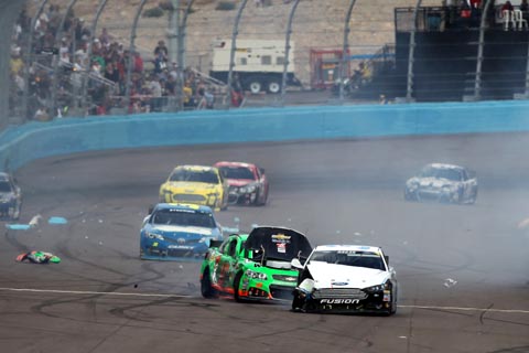 2013-phoenix_1_crash_danica