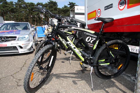 Superstars Mountainbike Team Larini