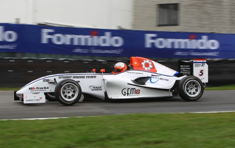 stuart fr16 larry