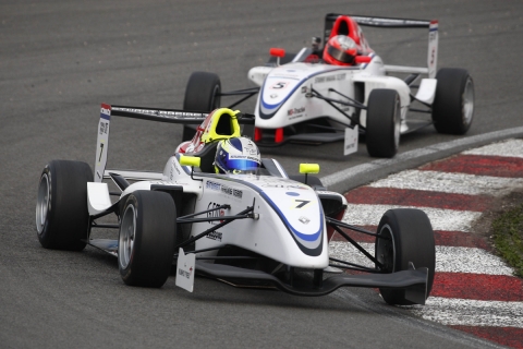 stuart fr16 larry roy1