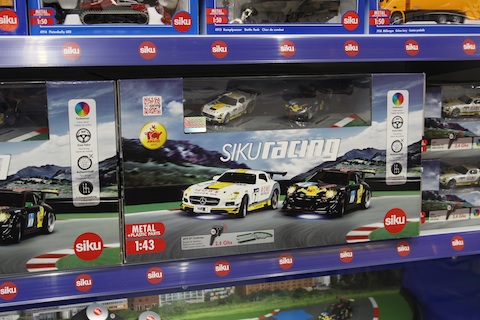 140201 Spielwarenmesse SikuRacing