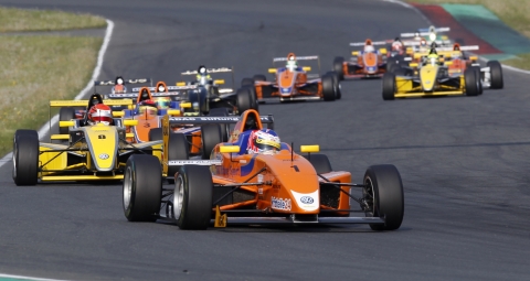Persbericht - ADAC GT Masters 2014-pre4-ADAC-1-Formule ADAC