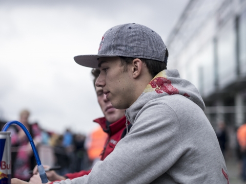 wsr-nurburgring-14-sun-15