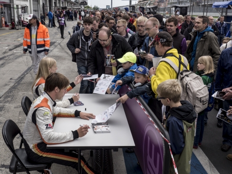 wsr-nurburgring-14-sun-21