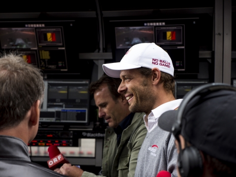 f1-pitwalk-spa14-sun-7