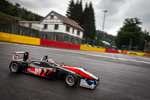 140620 F3 Quali Verstappen actie