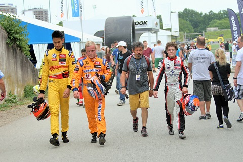 2014 Rosenqvist back walk