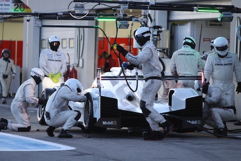 140329 WEC Groeten Porsche pitstop