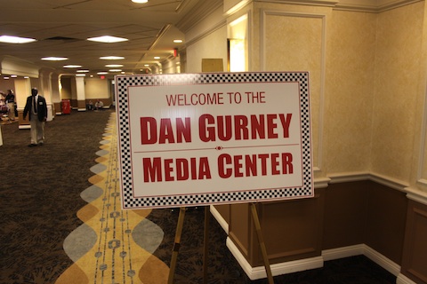 140417 Groeten LB Dan Gurney Media Center
